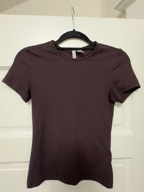 H&M Basic Crewneck Tee in Dark Plum